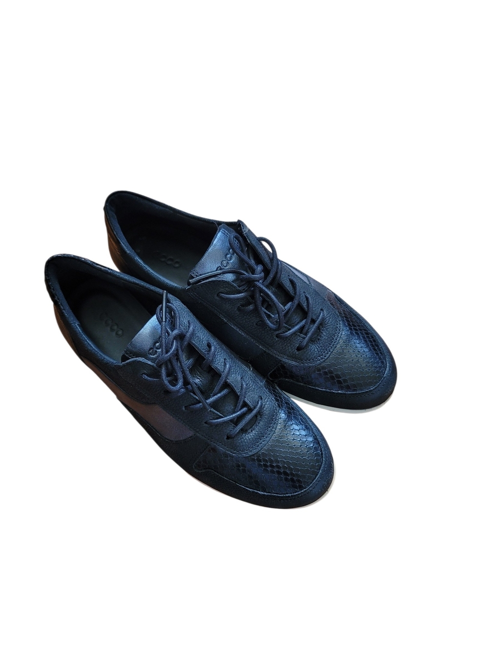 New Ecco Black Leather Lace-Up Sneakers